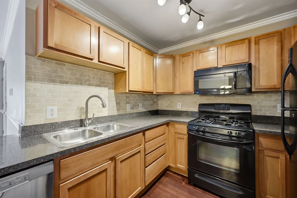 53224 Providence Drive Shelby Charter Township, MI 48316