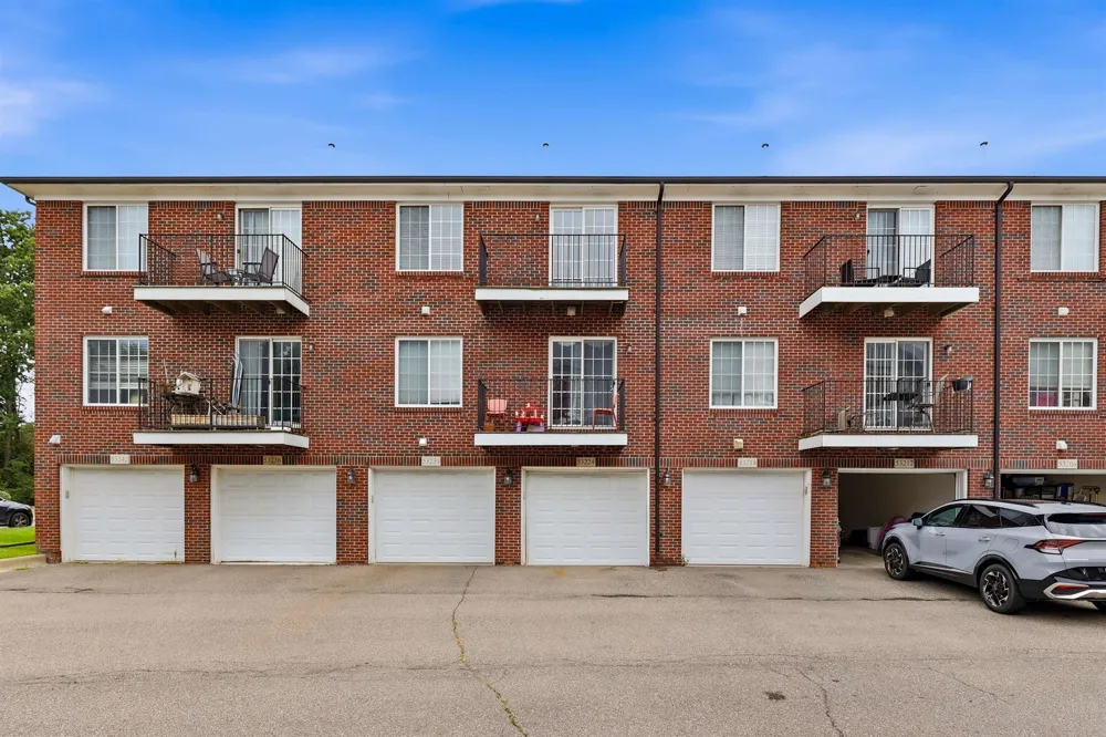 53224 Providence Drive Shelby Charter Township, MI 48316