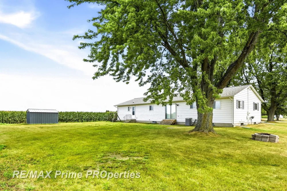 997 E Warner Road Hampton Charter Township, MI 48732