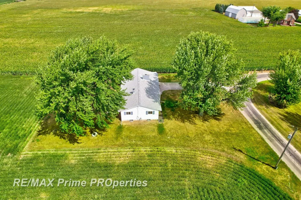997 E Warner Road Hampton Charter Township, MI 48732