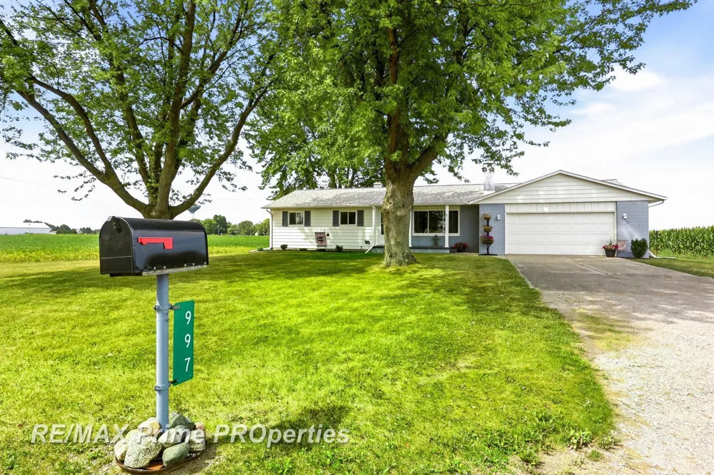 997 E Warner Road Hampton Charter Township, MI 48732