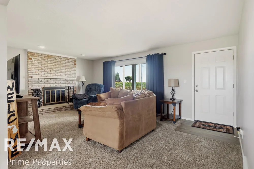 997 E Warner Road Hampton Charter Township, MI 48732