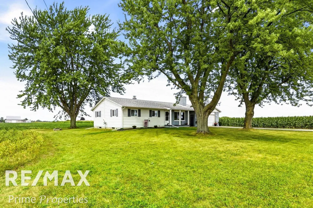 997 E Warner Road Hampton Charter Township, MI 48732