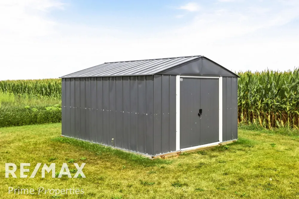 997 E Warner Road Hampton Charter Township, MI 48732