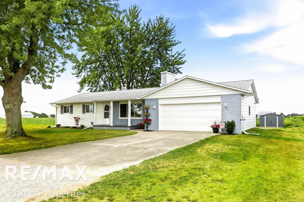 997 E Warner Road Hampton Charter Township, MI 48732