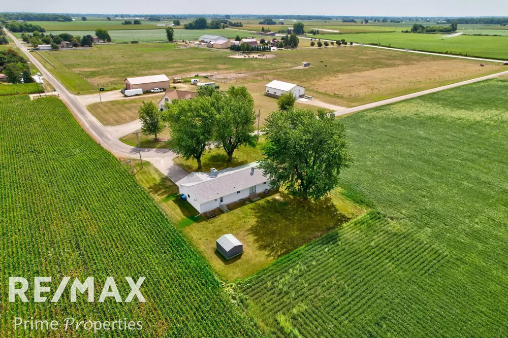 997 E Warner Road Hampton Charter Township, MI 48732