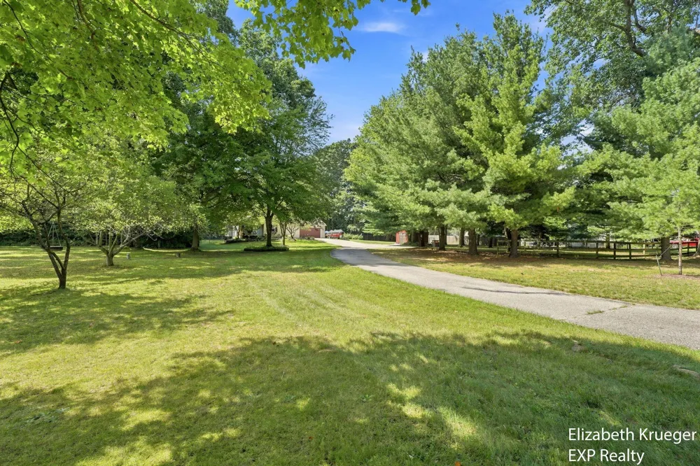 12389 112th Avenue Robinson Township, MI 49417