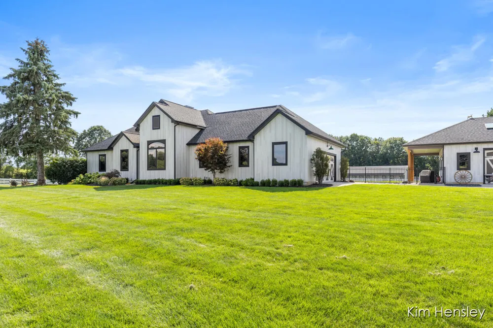 8769 E Paris Avenue SE Gaines Charter Township, MI 49316