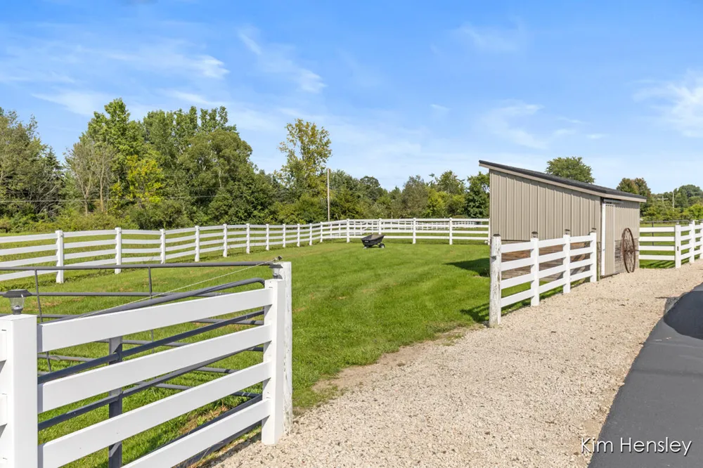 8769 E Paris Avenue SE Gaines Charter Township, MI 49316