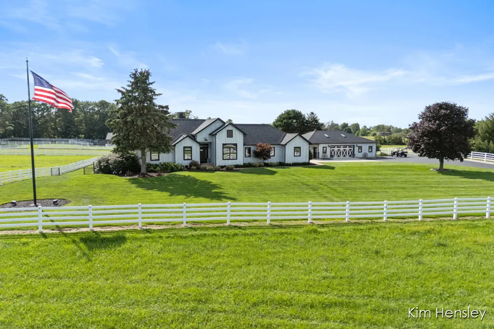 8769 E Paris Avenue SE Gaines Charter Township, MI 49316