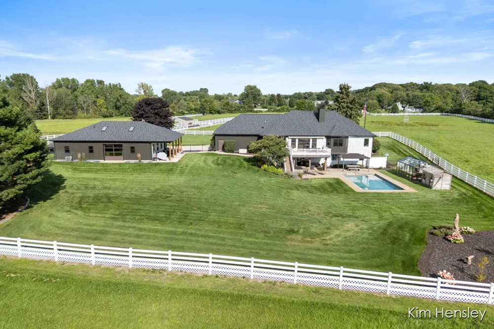 8769 E Paris Avenue SE Gaines Charter Township, MI 49316