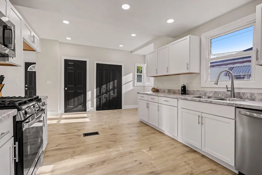 105 W Telegraph Dowagiac City, MI 49047