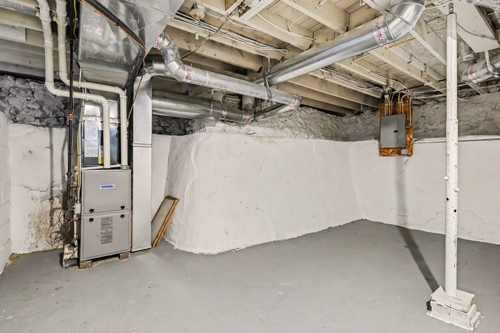 105 W Telegraph Dowagiac City, MI 49047
