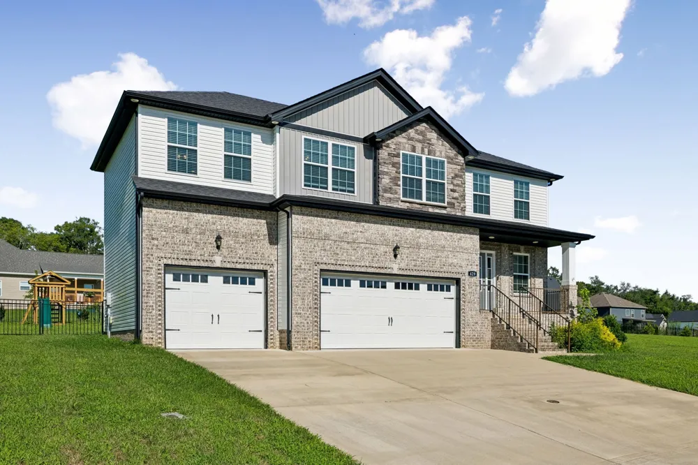 429 Crestwicke Ct Clarksville, TN 37043