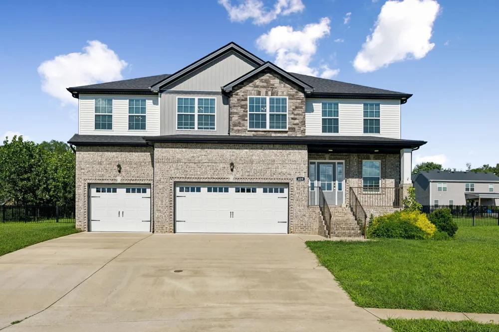 429 Crestwicke Ct Clarksville, TN 37043