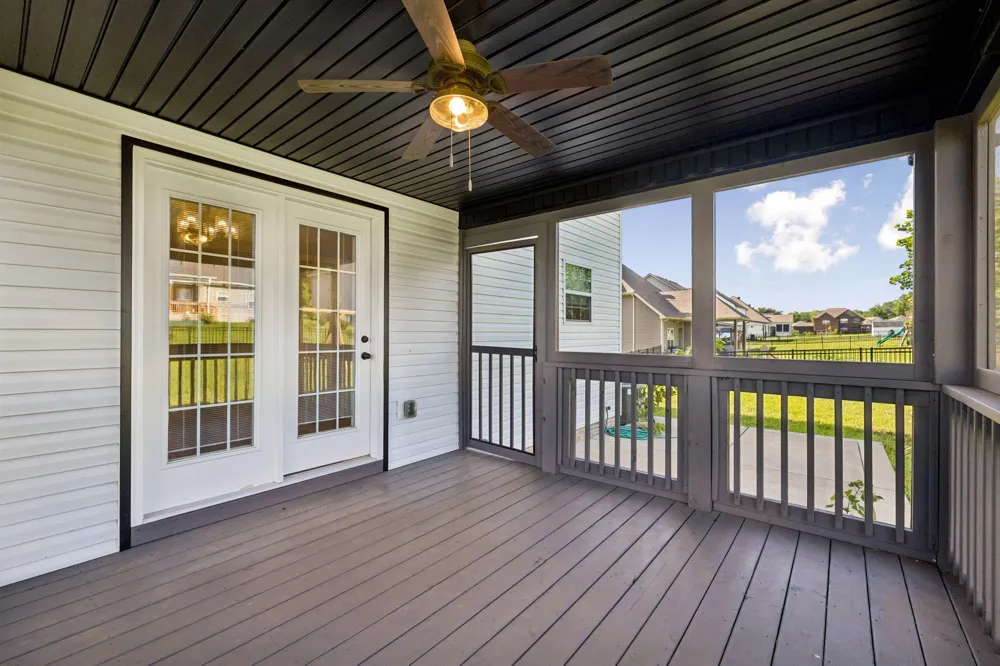 429 Crestwicke Ct Clarksville, TN 37043