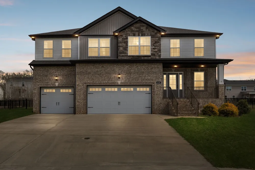 429 Crestwicke Ct Clarksville, TN 37043