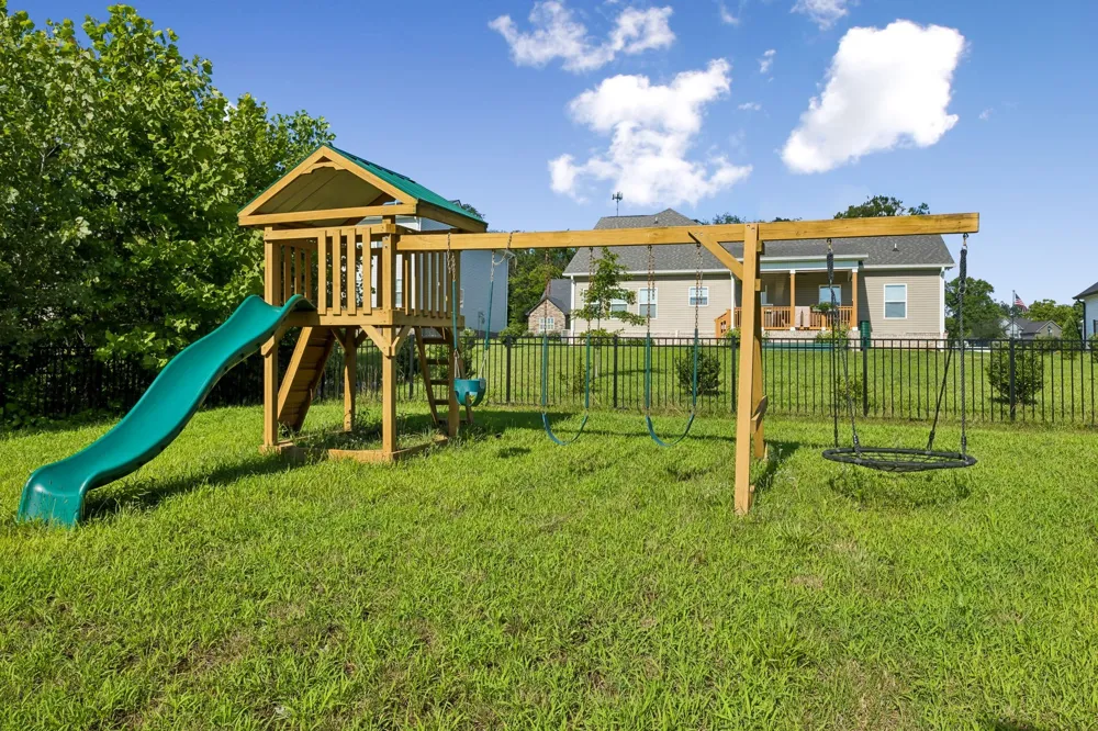 429 Crestwicke Ct Clarksville, TN 37043