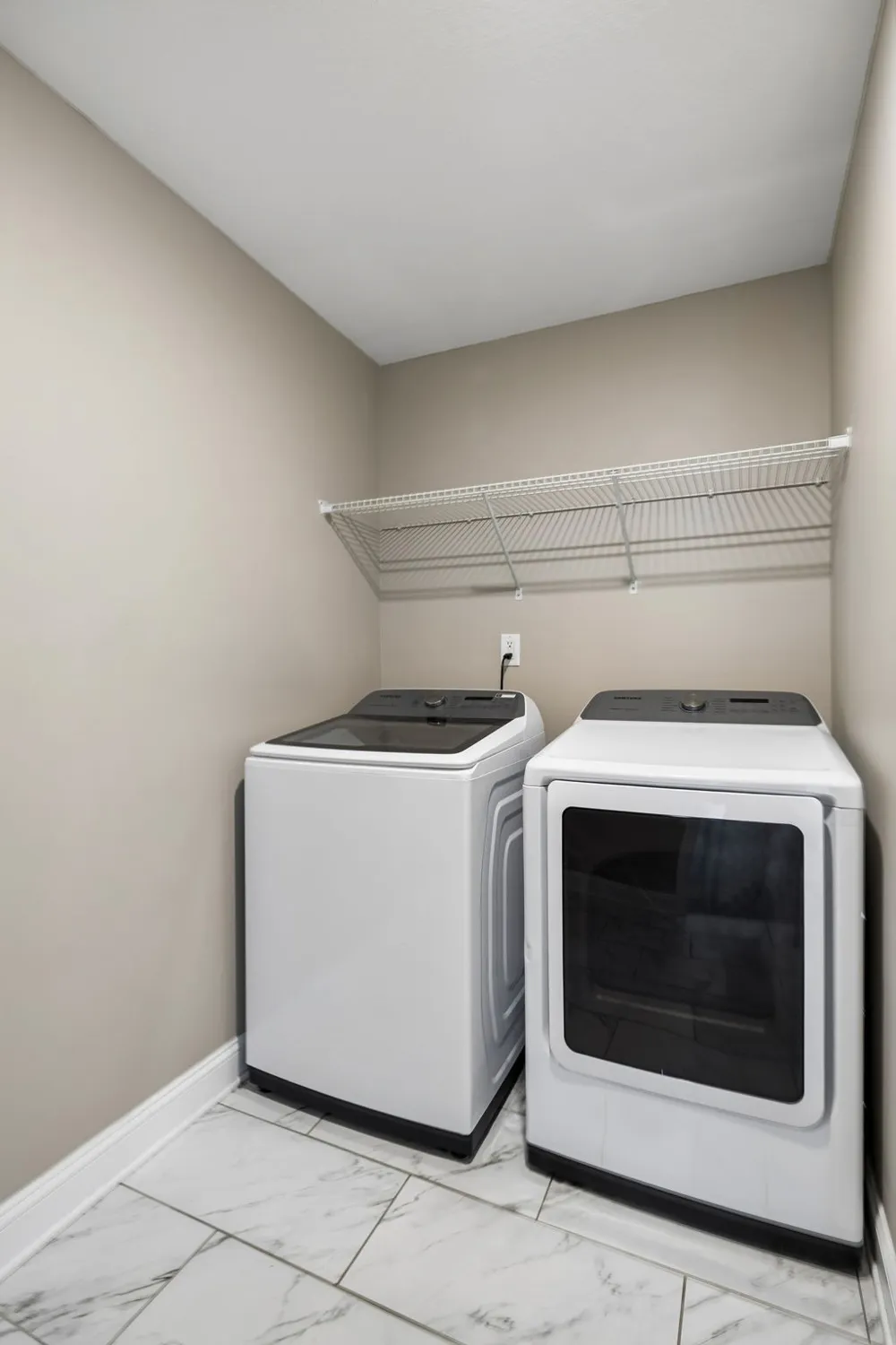 429 Crestwicke Ct Clarksville, TN 37043