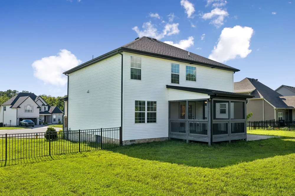 429 Crestwicke Ct Clarksville, TN 37043