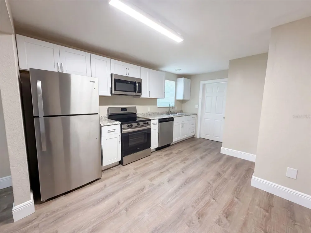 8103 18TH STREET Tampa, FL 33604