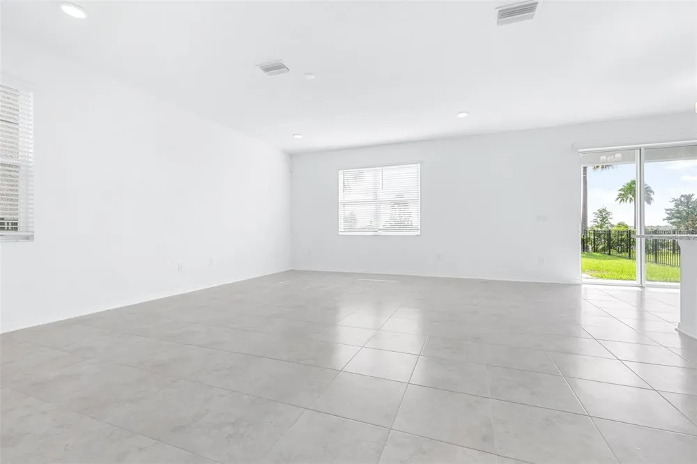 5246 CURRANT STREET Lakeland, FL 33811
