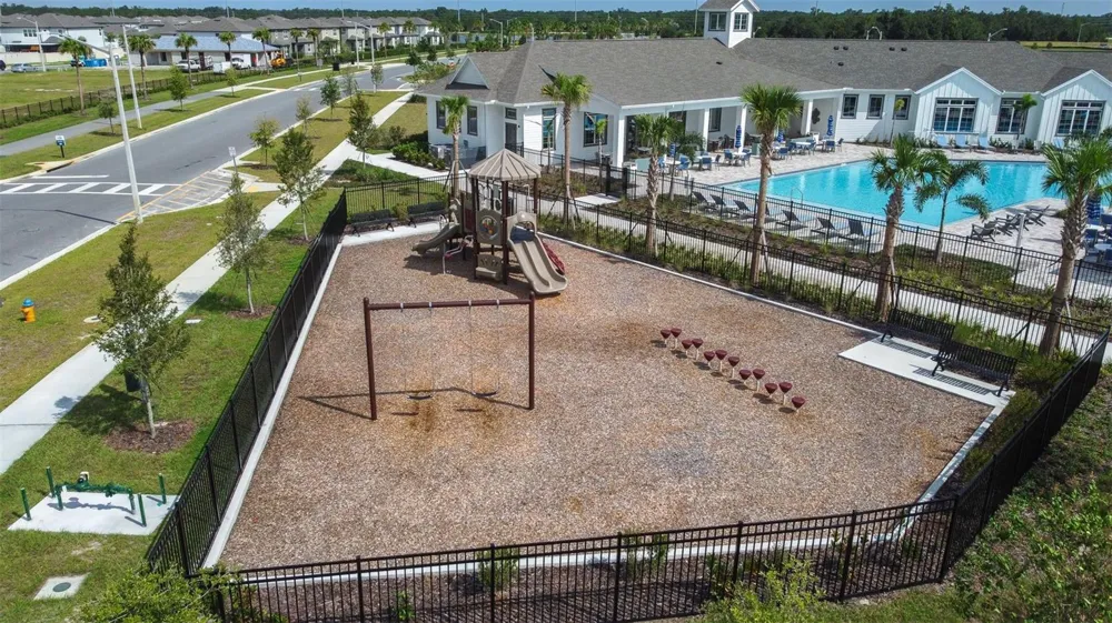 5246 CURRANT STREET Lakeland, FL 33811