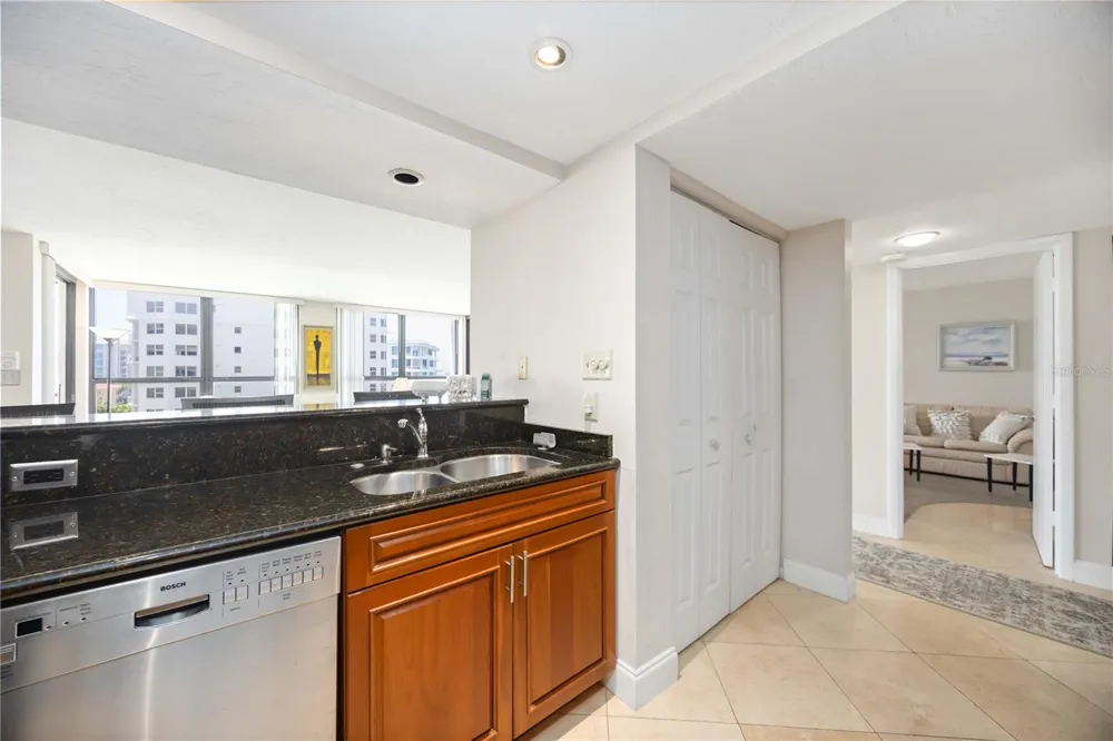 11 SUNSET DRIVE #505 Sarasota, FL 34236