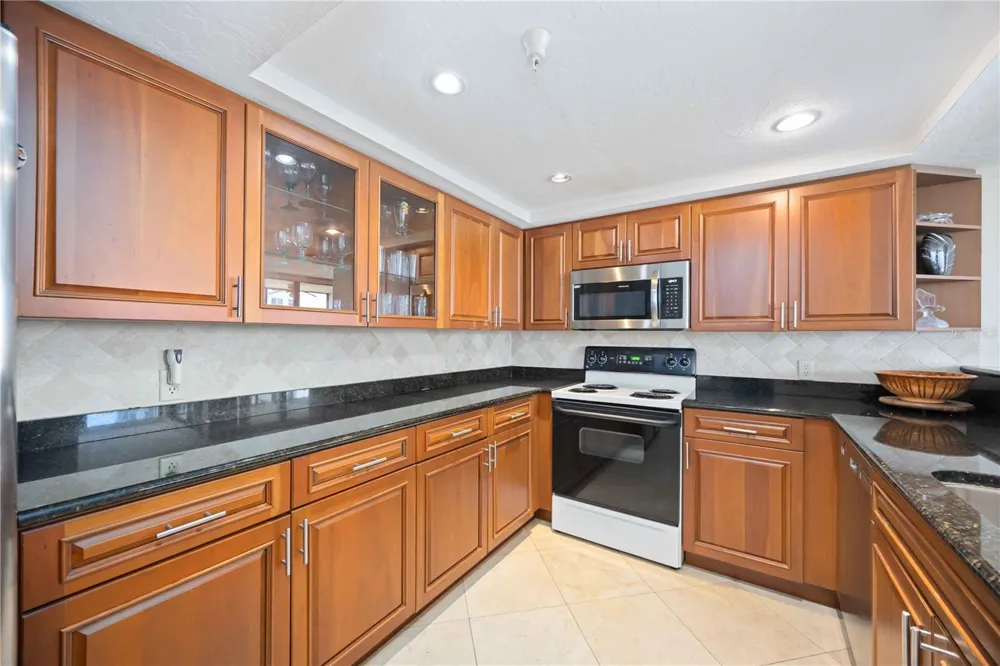 11 SUNSET DRIVE #505 Sarasota, FL 34236