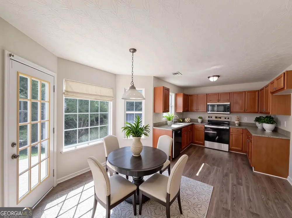 2287 Silver Maple CIR Ellenwood, GA 30294