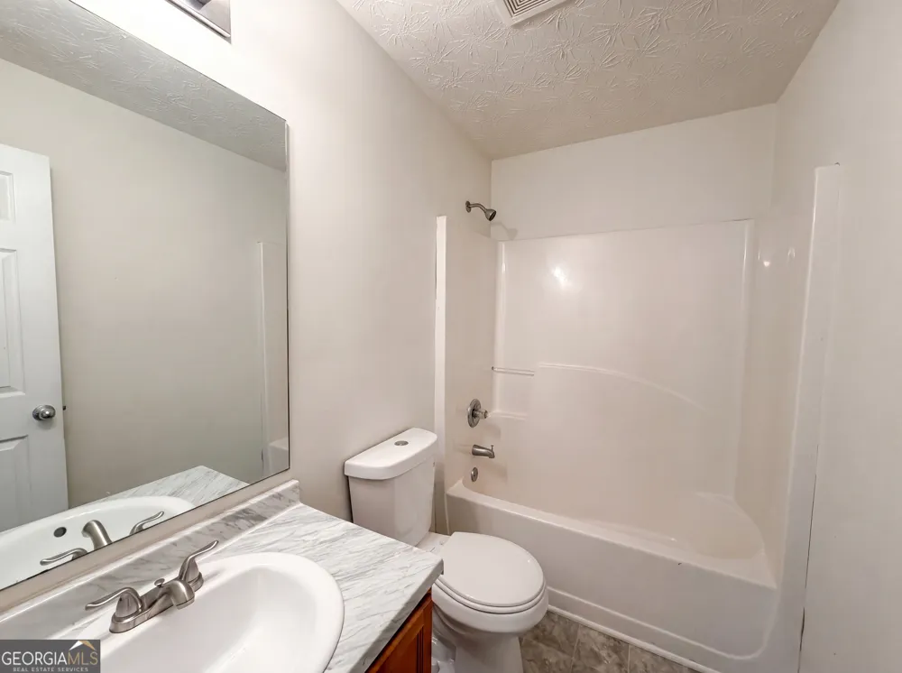 2287 Silver Maple CIR Ellenwood, GA 30294