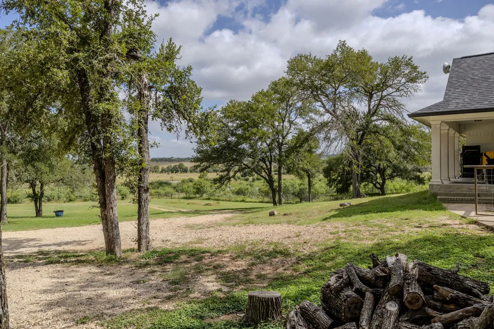 7757 State Park Road Lockhart, TX 78644