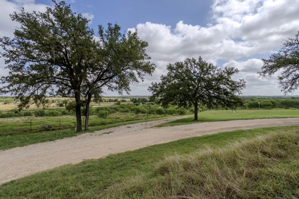 7757 State Park Road Lockhart, TX 78644