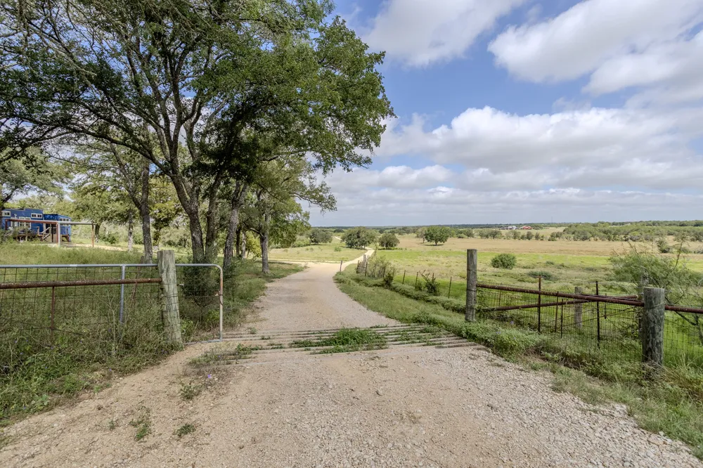 7757 State Park Road Lockhart, TX 78644