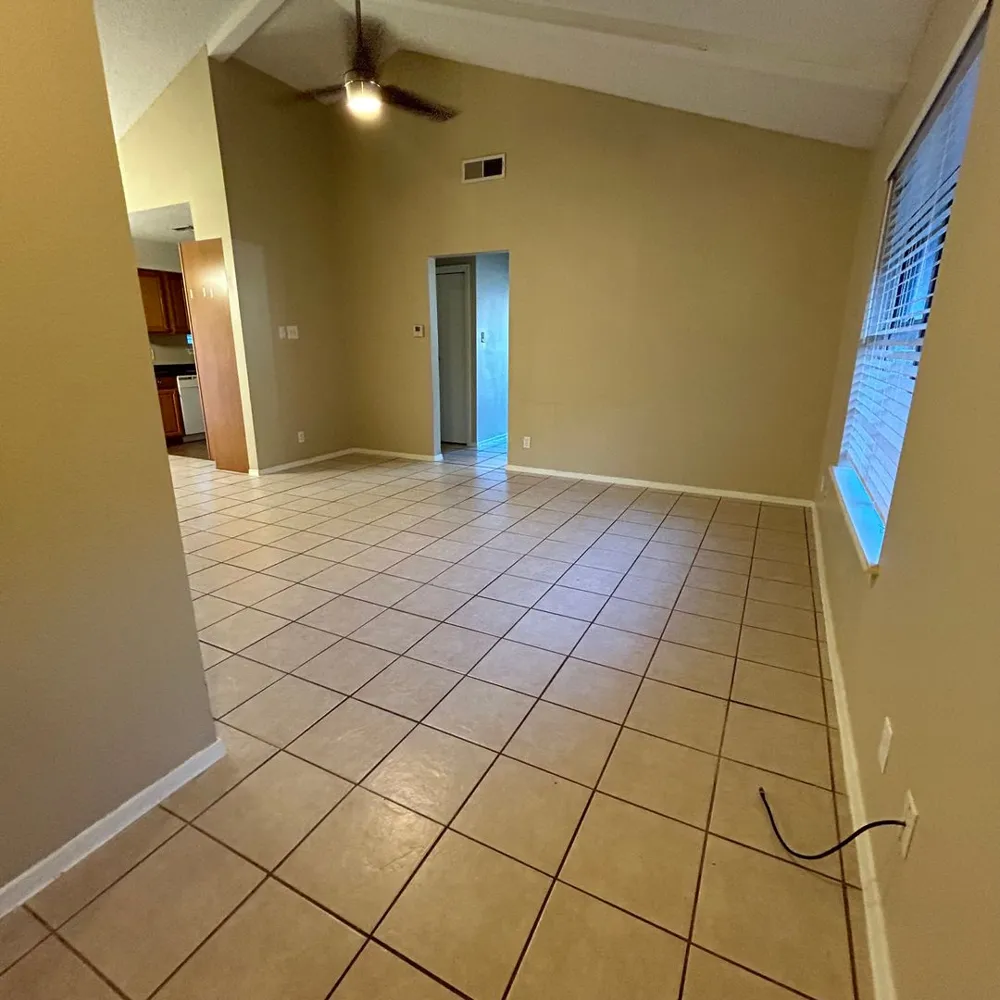 7208 Creekside Drive #C Austin, TX 78752