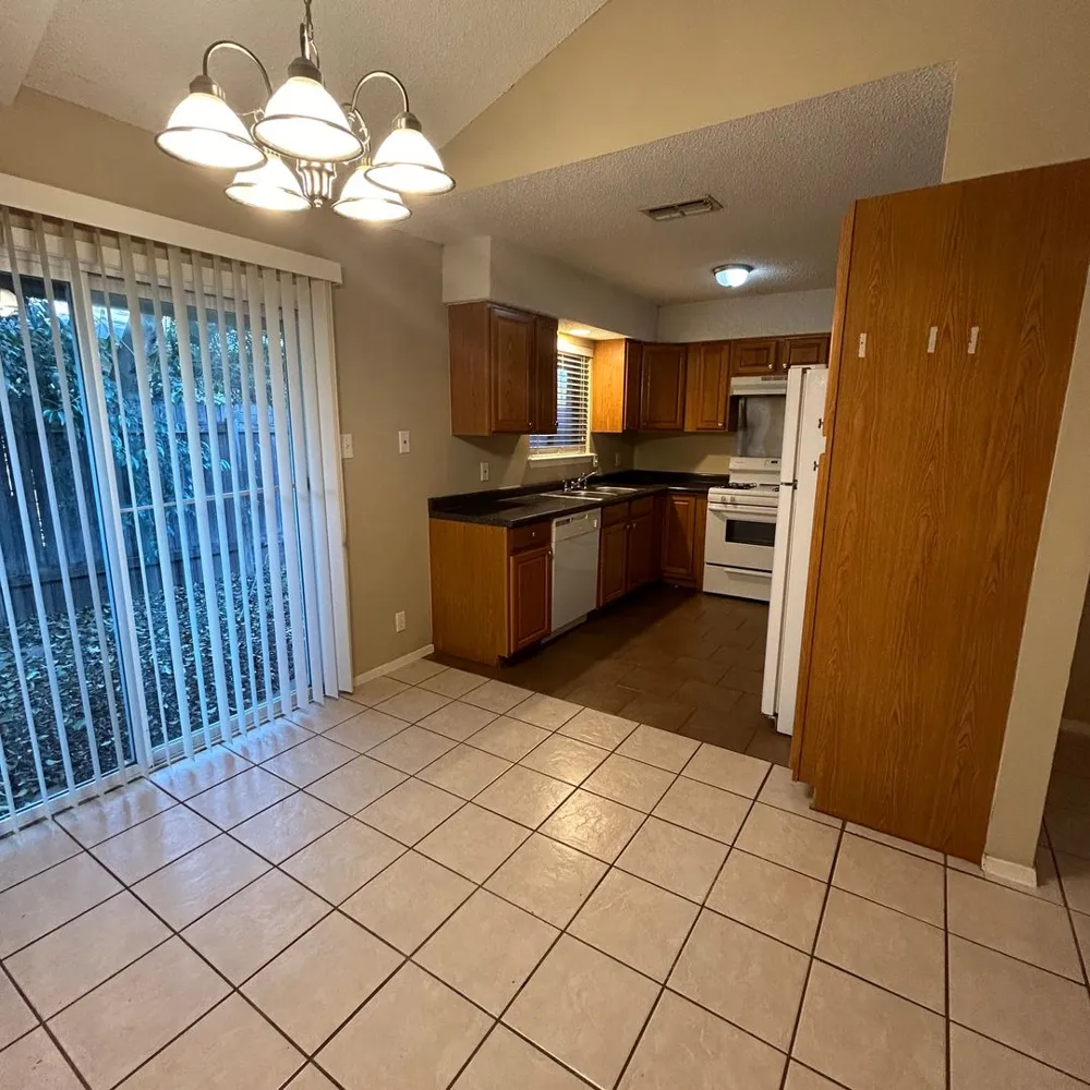 7208 Creekside Drive #C Austin, TX 78752