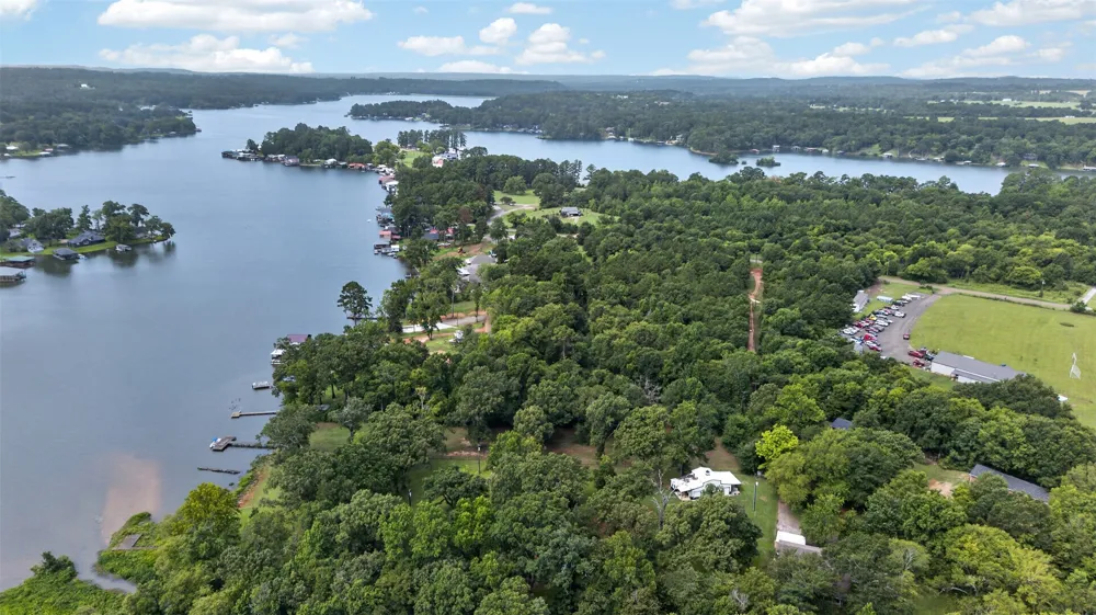 2401 Lake Park Ln Jacksonville, TX 75766