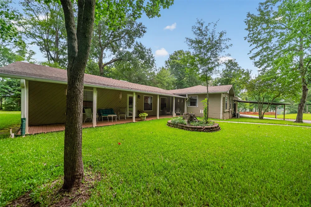 2401 Lake Park Ln Jacksonville, TX 75766