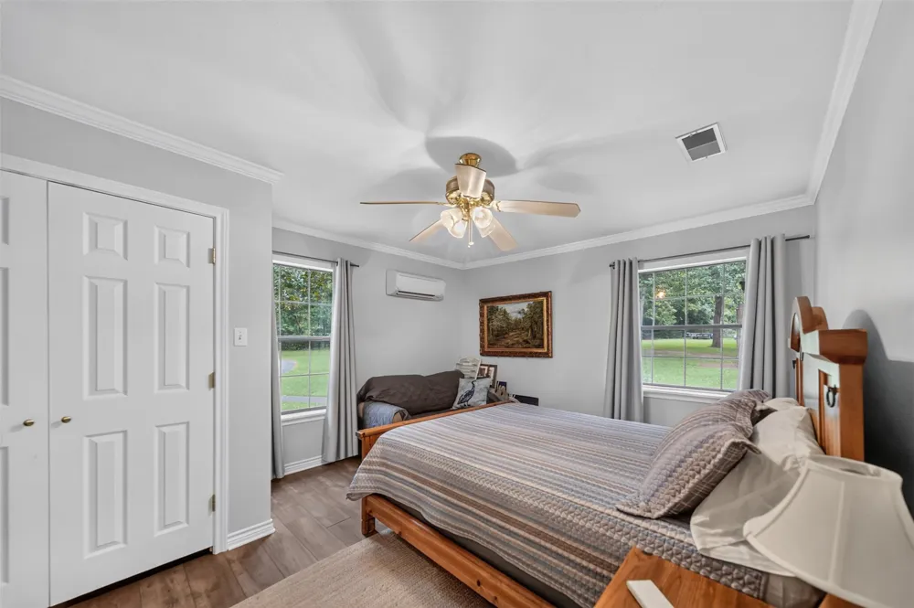 2401 Lake Park Ln Jacksonville, TX 75766