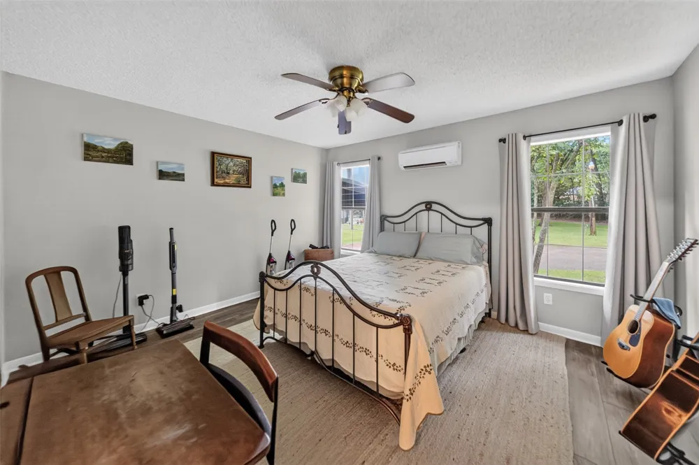 2401 Lake Park Ln Jacksonville, TX 75766
