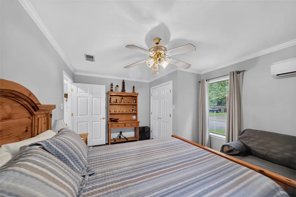 2401 Lake Park Ln Jacksonville, TX 75766