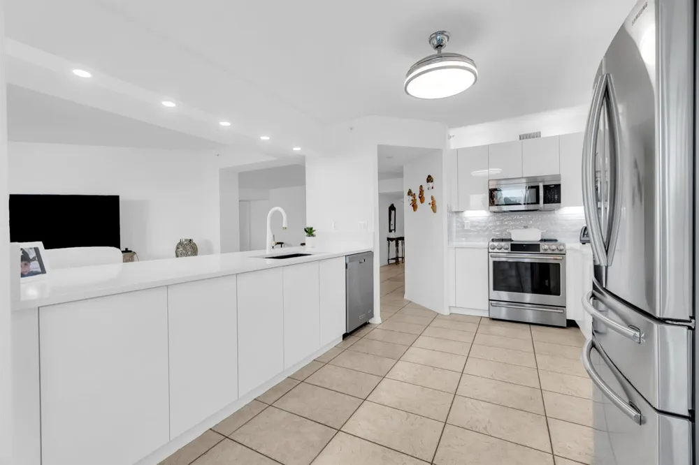 7759 GRANVILLE DRIVE #306 Tamarac, FL 33321