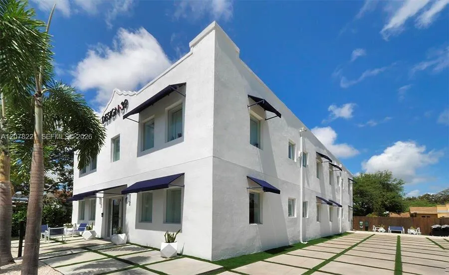 165 NW 39th St #3 Miami, FL 33127