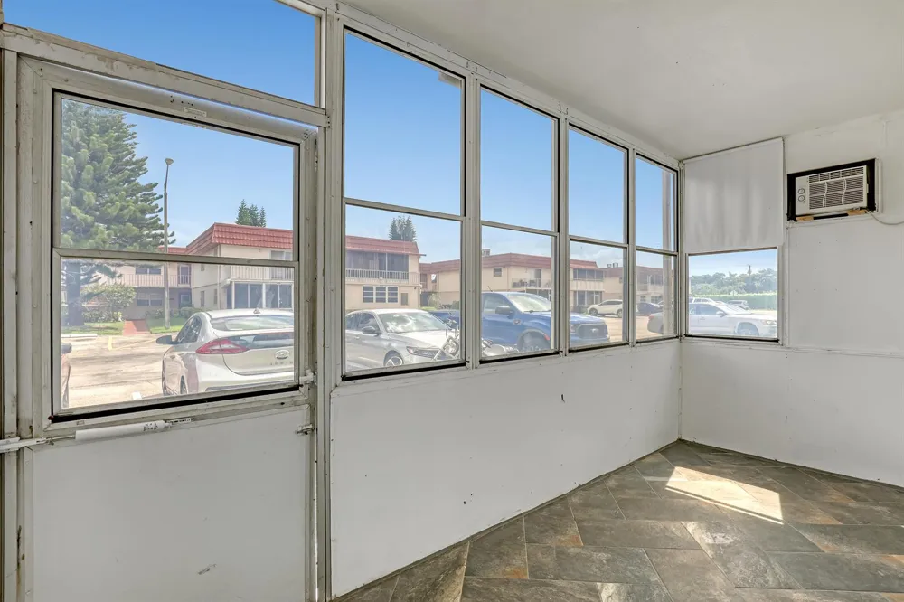 611 SAXONY M Park Delray Beach, FL 33446