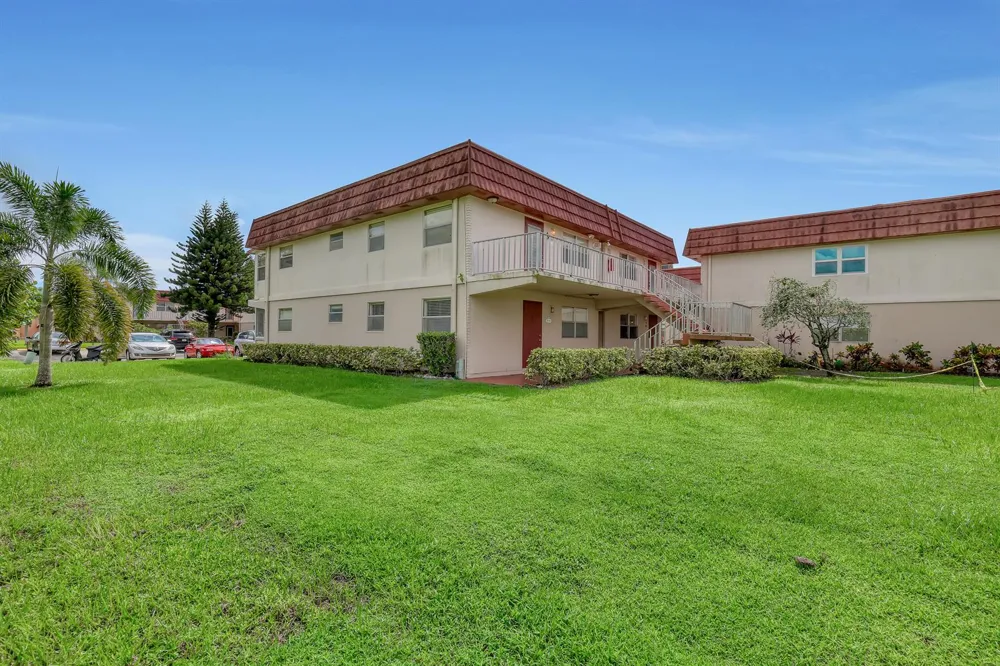 611 SAXONY M Park Delray Beach, FL 33446