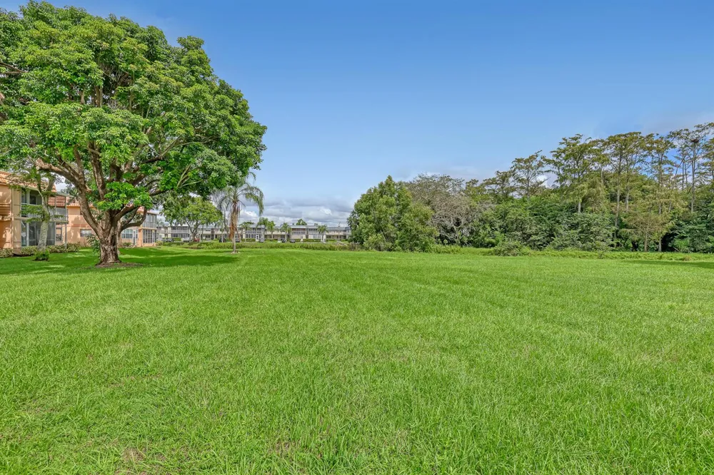 611 SAXONY M Park Delray Beach, FL 33446