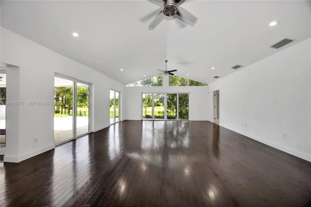 3709 Alhambra Ct Coral Gables, FL 33134