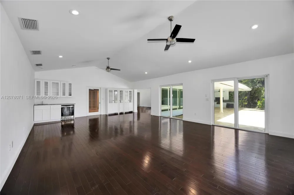 3709 Alhambra Ct Coral Gables, FL 33134