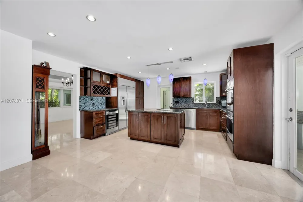 3709 Alhambra Ct Coral Gables, FL 33134