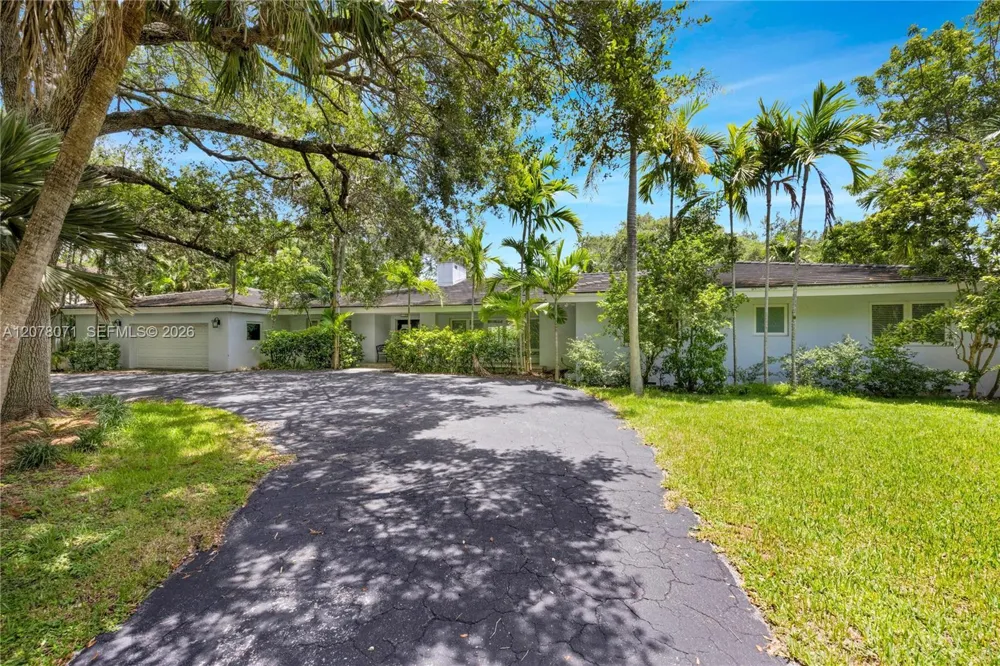 3709 Alhambra Ct Coral Gables, FL 33134
